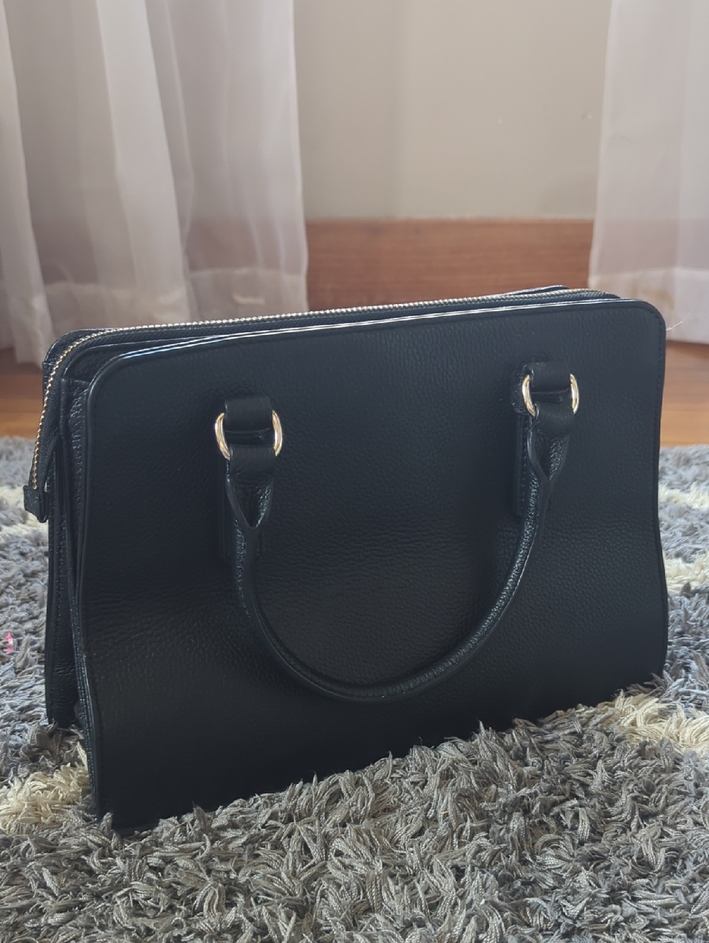 Kate spade black pebbled leather satchel with gold hardware - Picture 4 of 8
